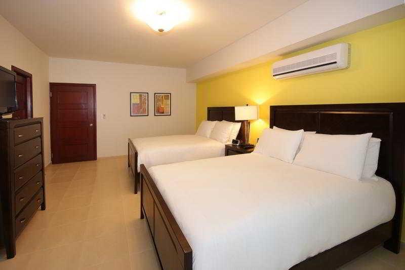 Grand Bay Tower Hotel El Farallon del Chiru Exterior photo